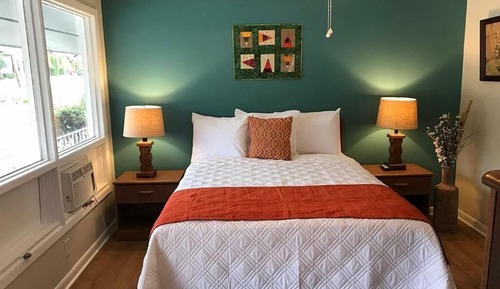Room, 1 Queen Bed, Mountain View