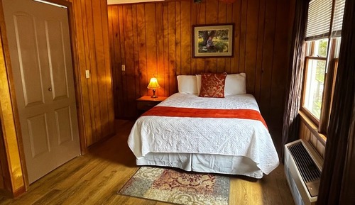 Comfort Cabin, 1 Queen Bed, River View