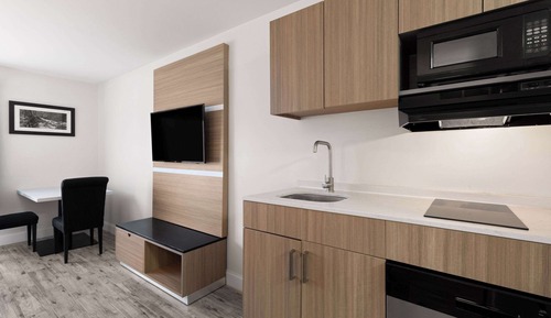 Room, 2 Queen Beds, Non Smoking, Kitchenette