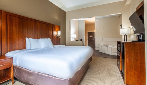 Suite, 1 King Bed, Non Smoking, Jetted Tub