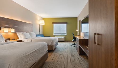 Suite, 2 Queen Beds (Additional Living Area)