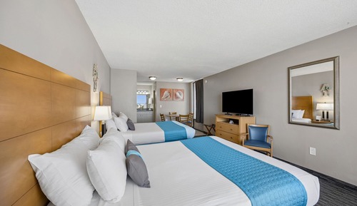 Suite, 2 Queen Beds, Kitchen, Oceanfront