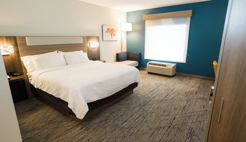 Standard Room, 1 King Bed (Extra Floor Space)