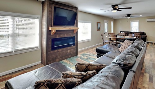 Studio (Multiple Bedrooms)