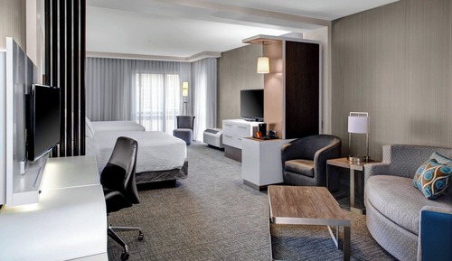 Suite, Multiple Beds, Hearing Accessible (Accessible Bathtub)