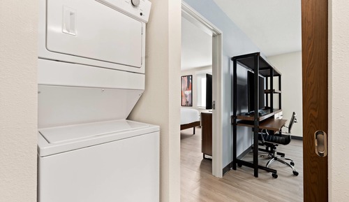 Suite, 1 King Bed, Non Smoking