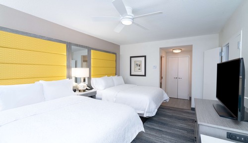 Suite, 2 Queen Beds, Accessible, Non Smoking