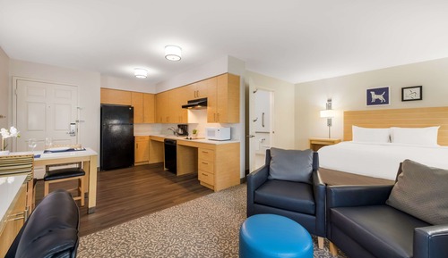 Superior Studio Suite, 1 King Bed