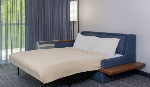Suite, 1 King Bed with Sofa bed, Corner (Hearing Accessible)