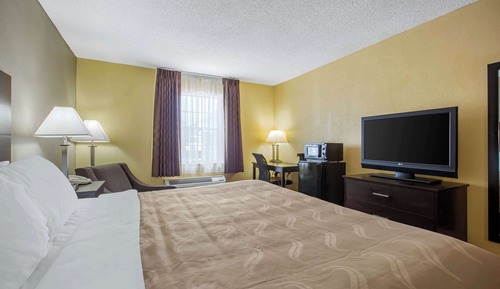 Standard Room, 1 King Bed, Non Smoking