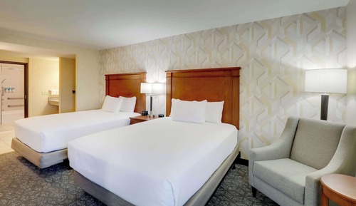 Room, 2 Queen Beds, Accessible (Tub)