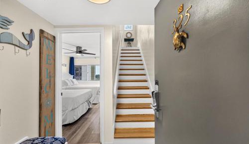 One-Bedroom Apartment with Balcony