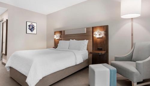 Standard Queen Room
