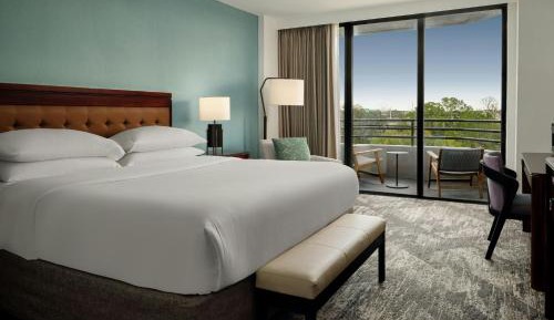 Traditional, Guest room, 1 King, Balcony