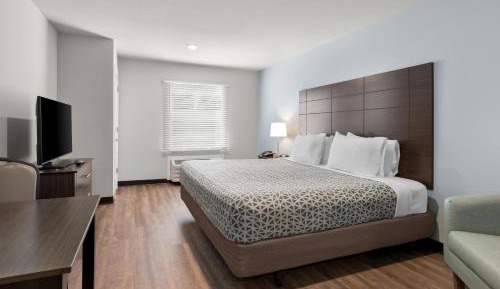 King Suite - Accessible/Non-Smoking