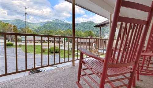 Double Room with Mountain View