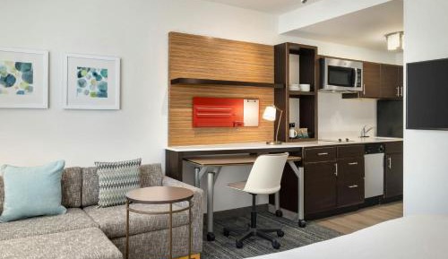 King Studio with Sofa Bed