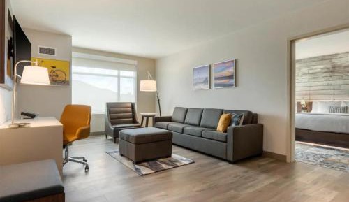 Two-Bedroom King Suite