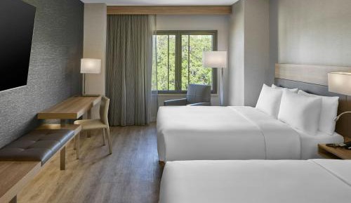 Queen Room with Two Queen Beds and River View