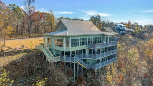 Six-Bedroom House