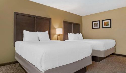 Queen Room with Two Queen Beds - Non-Smoking