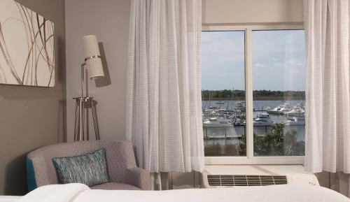 Queen Room with Two Queen Beds, Water View and Balcony