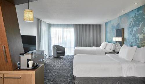 Studio with Two Queen Beds and Sofa Bed - Hearing Accessible