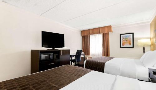 Queen Room - Mobility Accessible with Roll-In Shower