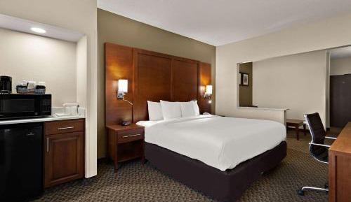 King Suite - Accessible/Non-Smoking
