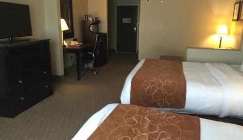 Queen Suite with Two Queen Beds - Non-Smoking