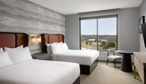 Deluxe Queen Room with Two Queen Beds and Garden View