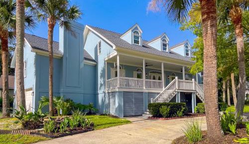 Six-Bedroom House