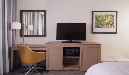 King Room with Sofa Bed - Non-Smoking