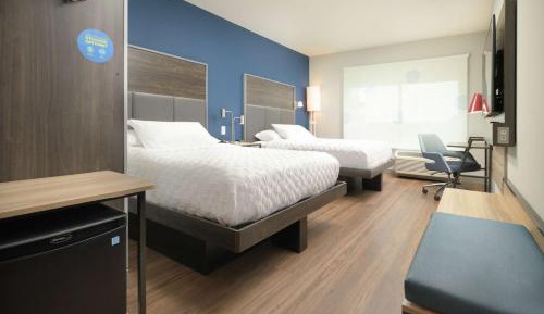 Queen Room with Two Queen Beds
