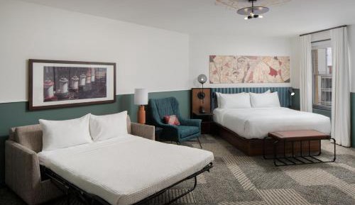 Large Studio King Suite with Sofa Bed
