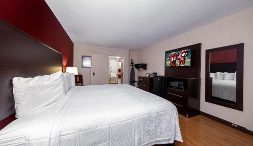Deluxe King Room Disability Access Smoke Free