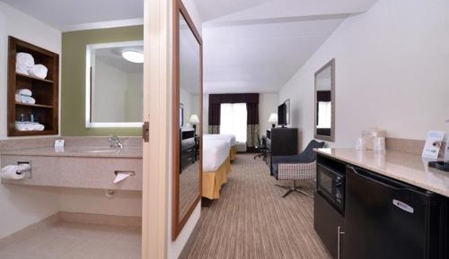 Standard Queen Room with Two Queen Beds