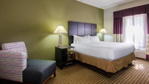 One-Bedroom King Suite