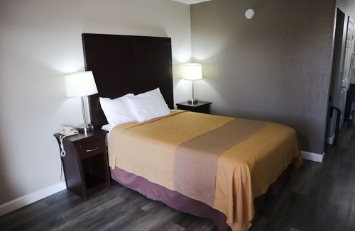 Moulton Hotel | Days Inn by Wyndham Moulton