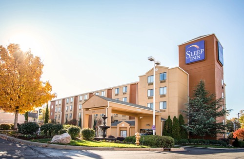 University Place Hotel | Sleep Inn University Place