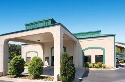 Stockbridge Hotel | Quality Inn & Suites Stockbridge Atlanta South I-75