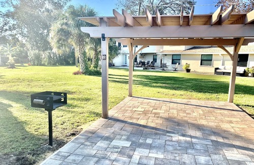 Volusia County Apartment | Palms & Paradise