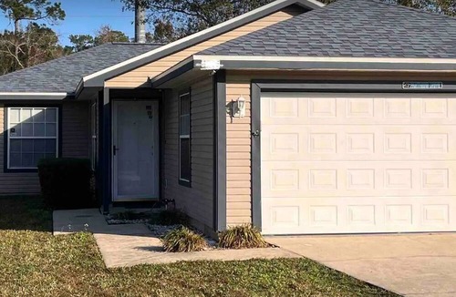 Northside House | The Blue House! Charming 3-bedroom house in marvelous Jacksonville with AC, WiFi