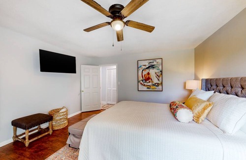 Perdido Bay Villas House | Inviting home with golf course views, near the beach & dining