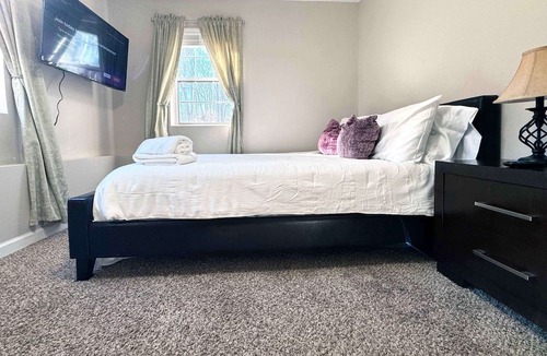 Powder Springs House | Cozy Retreat! Your Home away from home in Powder Springs