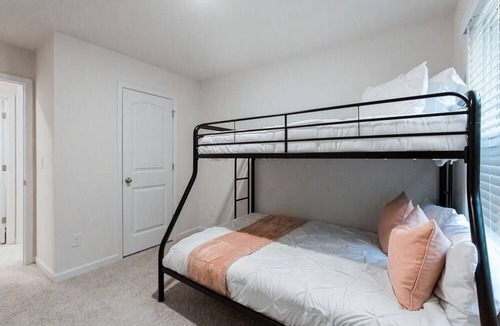 Union City House | Perfect Home Away from Home in quiet ATL neighborhood - Close to ATL Airport