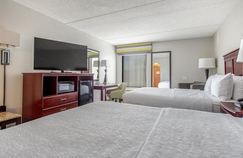 Central Newport News Hotel | Hampton Inn Newport News-Yorktown