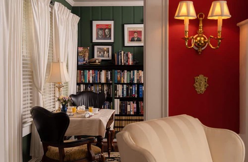 Williamsburg Bed & Breakfast | A Williamsburg White House