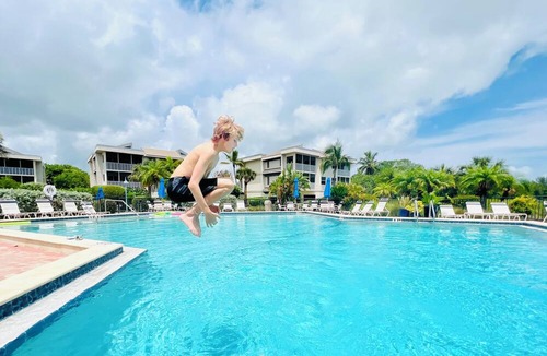 Sanibel Condo | Luxury Gulf View Condo + Steps to the Beach