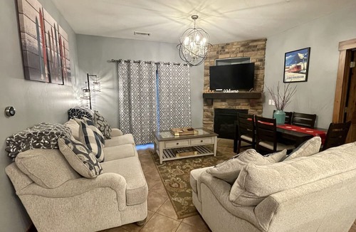Bear Hollow Village Condo | Dream Location for Any Season Vacation!